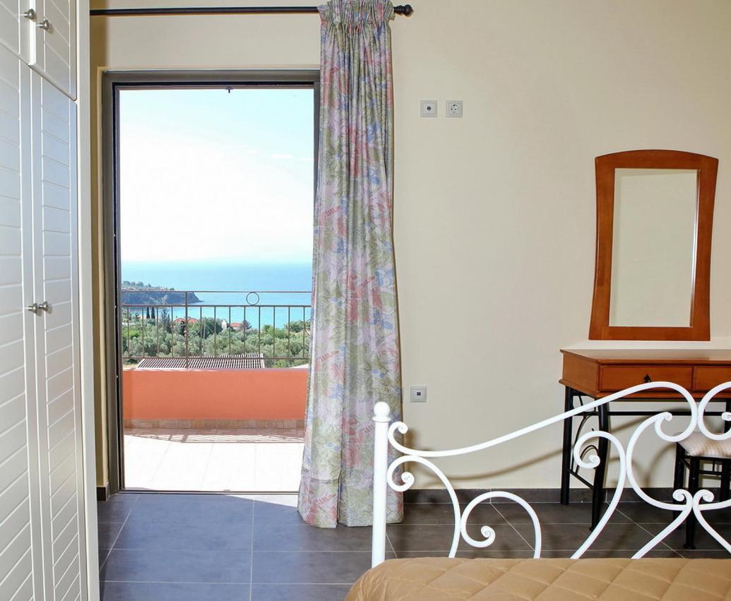 Provenzo And Meliti Villas Lourdata  Exterior photo